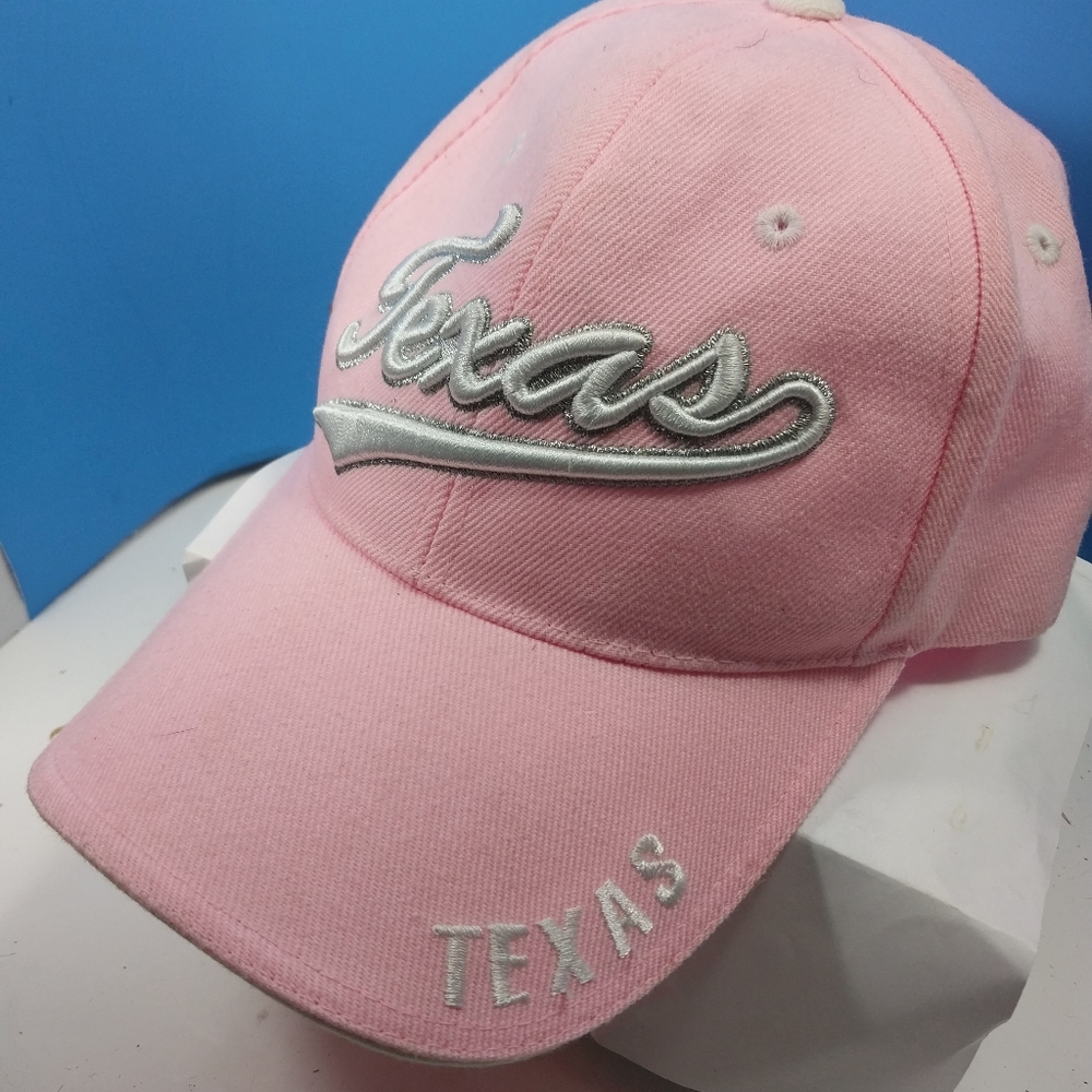 Texas pink hat